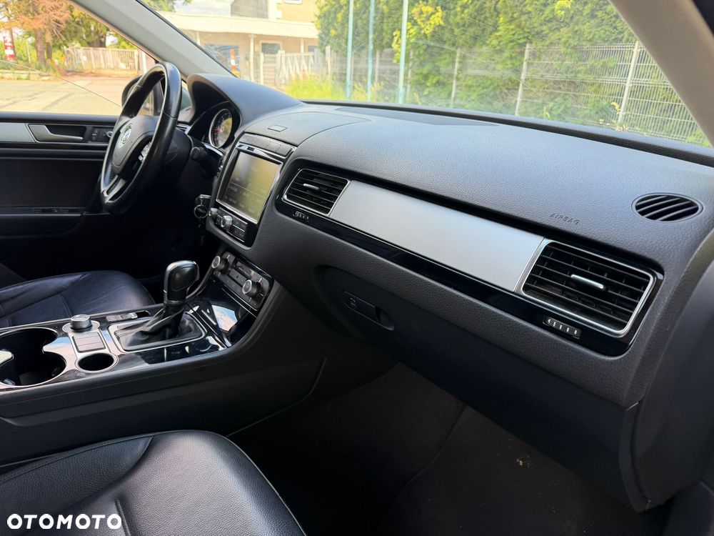 Volkswagen Touareg - 27