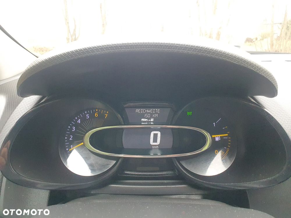 Renault Clio 1.2 16V 75 Life - 13