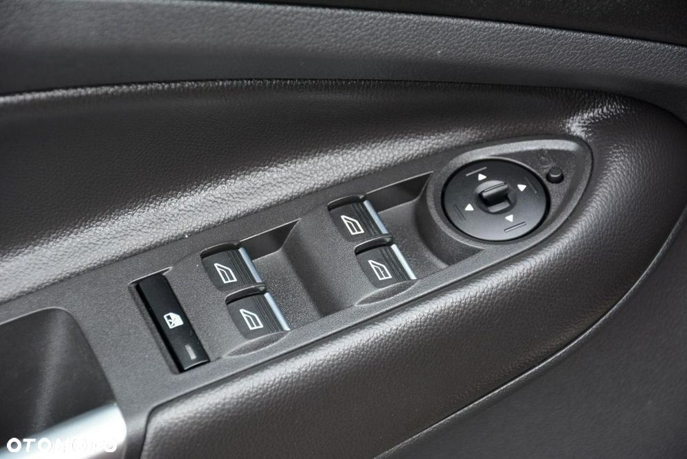 Ford Kuga 1.5 EcoBoost 2x4 Titanium - 27