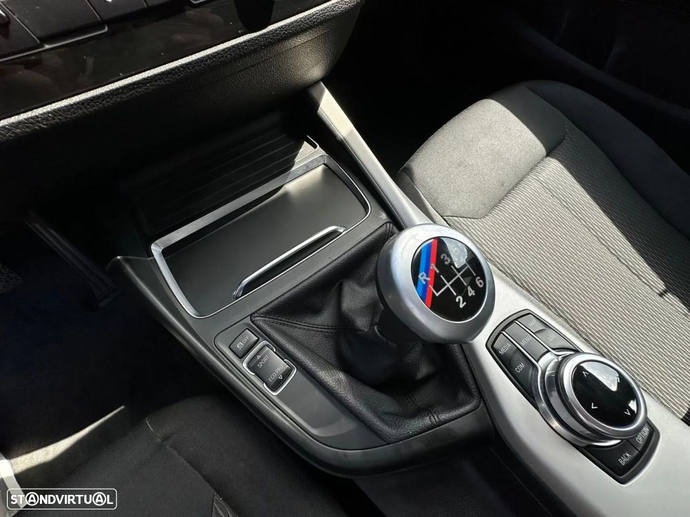 BMW 116 d EfficientDynamics - 11