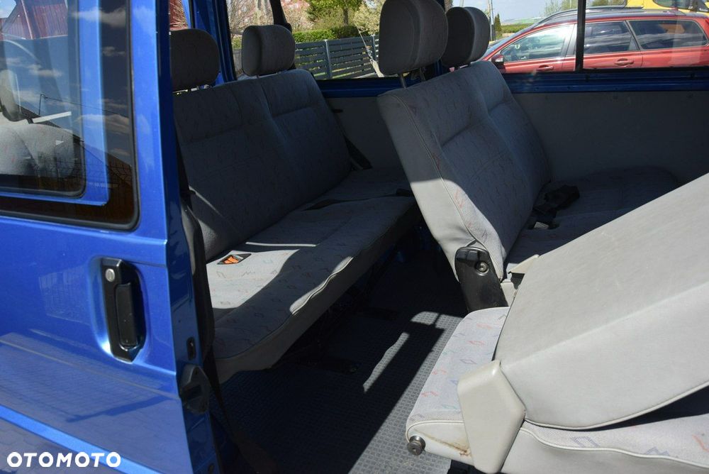 Volkswagen Transporter - 31