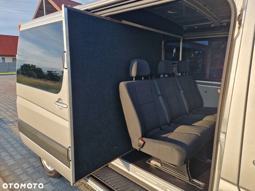 Mercedes-Benz Sprinter - 12