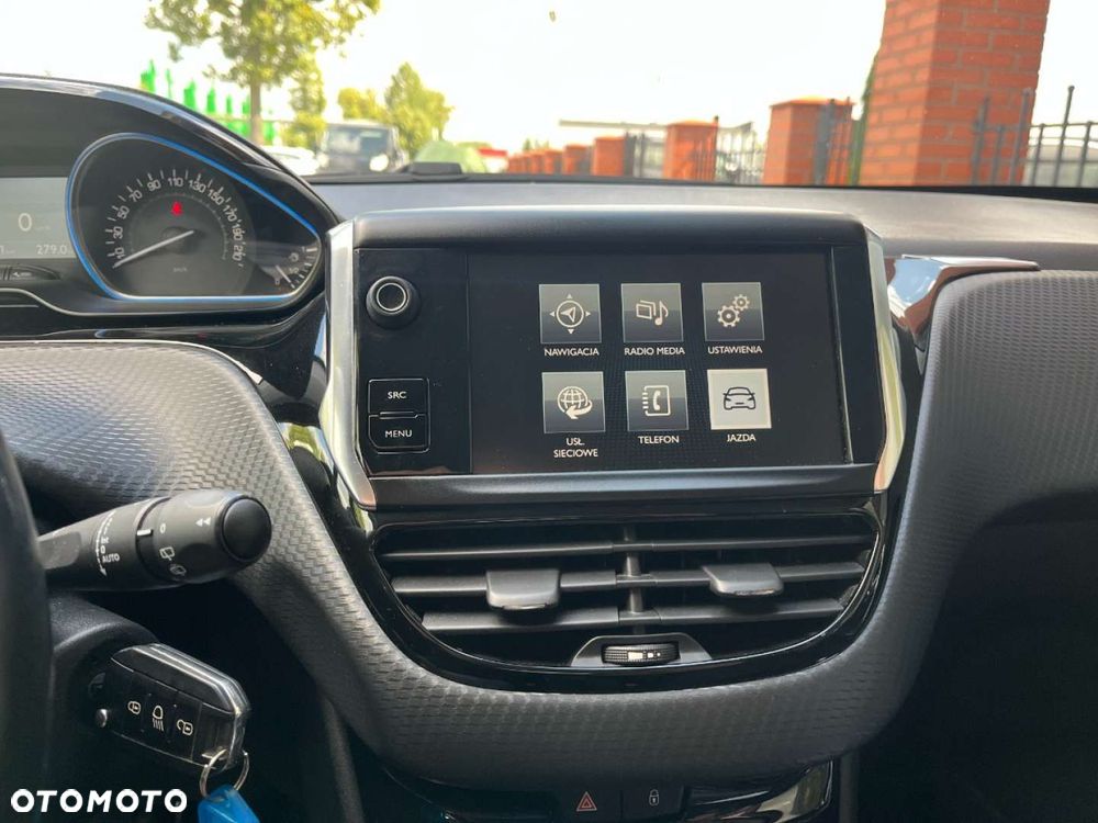 Peugeot 2008 1.6 BlueHDi Allure - 12