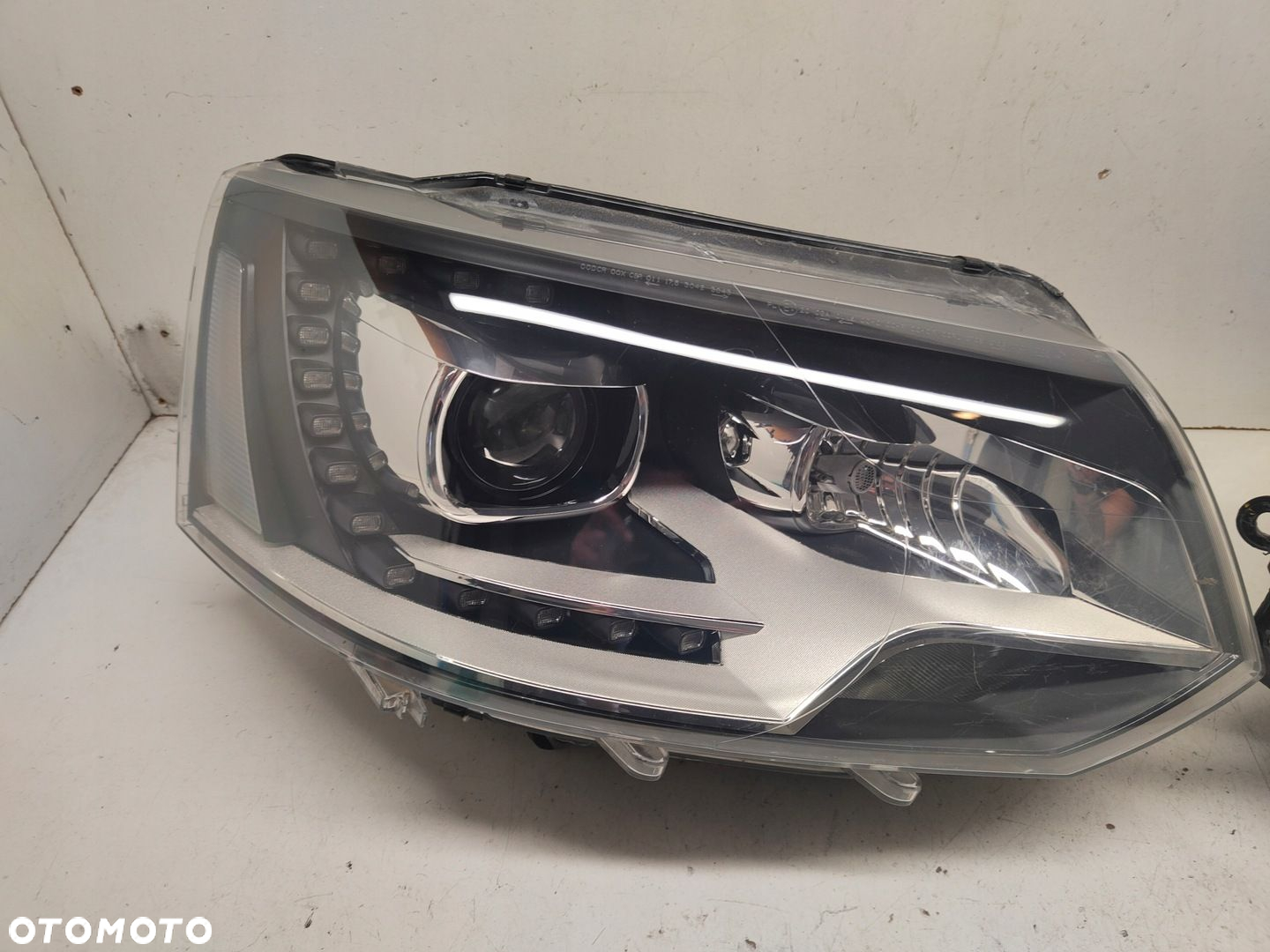VW T5 XENON Z LED KOMPLET LAMP PRZEDNICH 7E5941016, 7E5941017 - 4