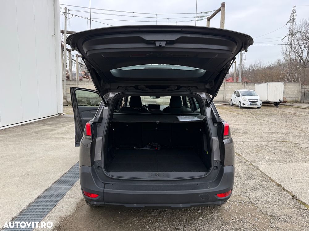 Peugeot 5008 - 9