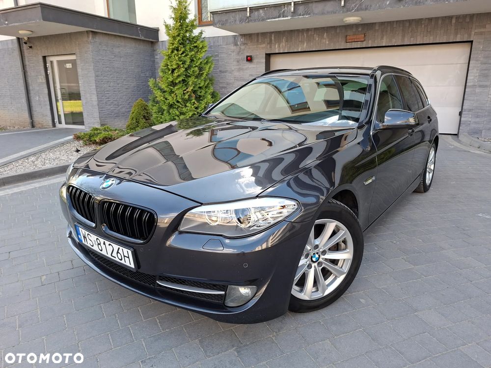 BMW Seria 5 528i Sport-Aut - 1