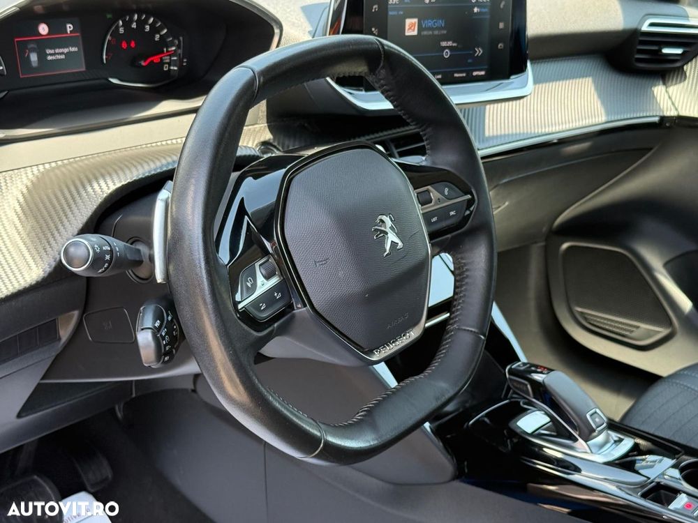 Peugeot 208 1.2 L PureTech STT EAT8 Allure - 13