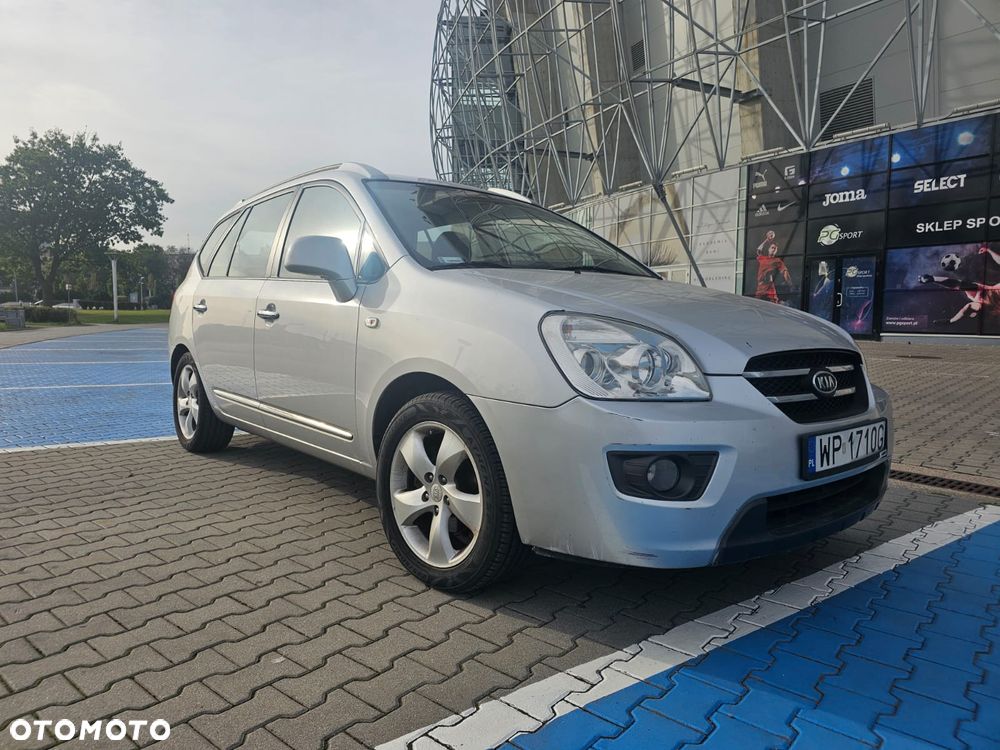 Kia Carens - 1