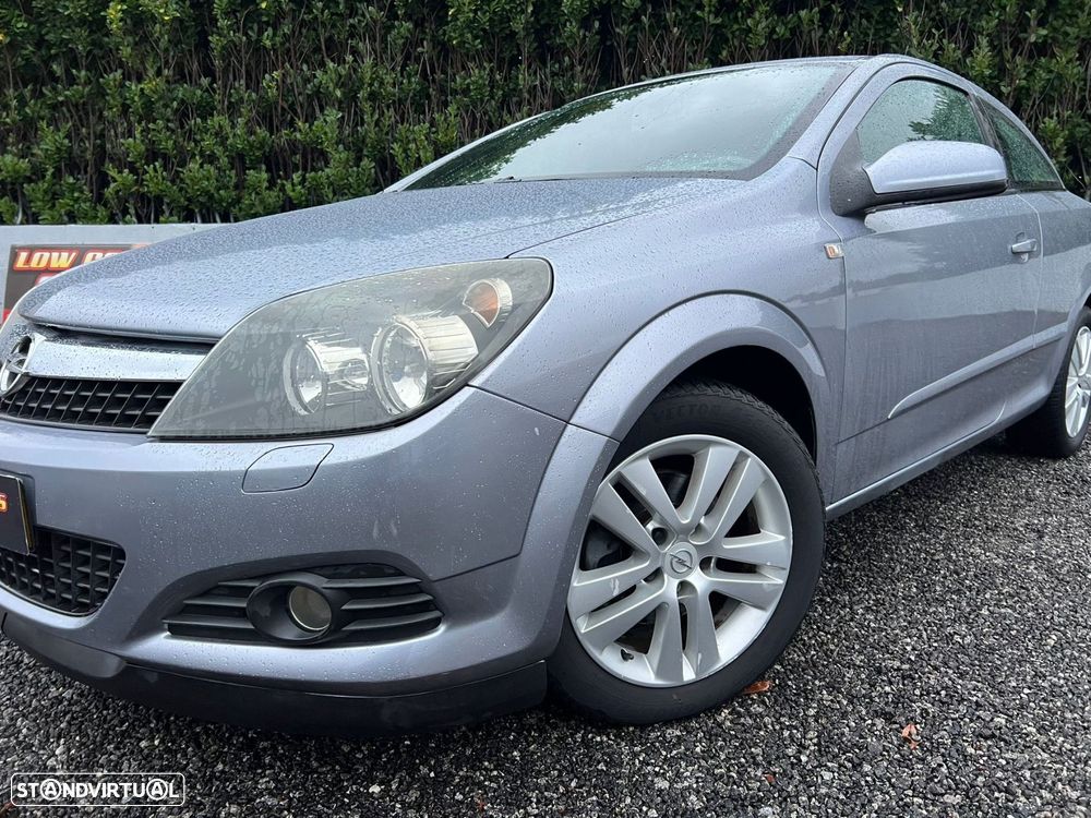 Opel Astra GTC 1.3 CDTi - 25