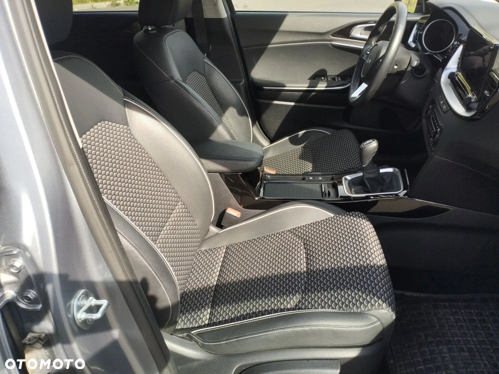 Kia Ceed 1.5 T-GDI Tribute - 22