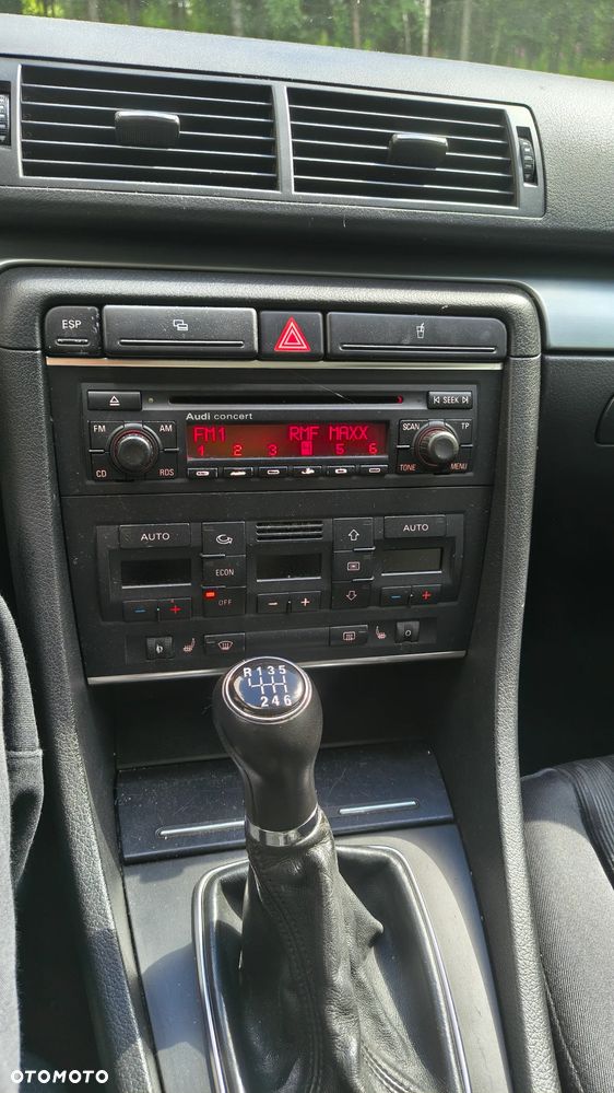 Audi A4 Avant - 10