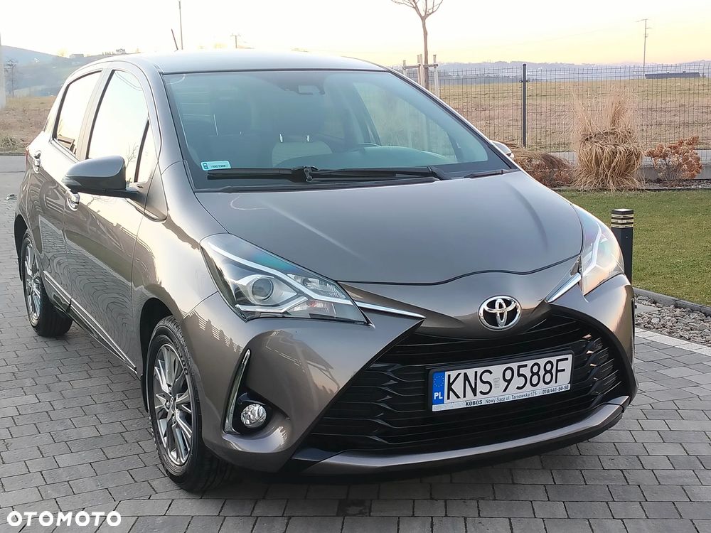 Toyota Yaris 1.5 Premium - 11