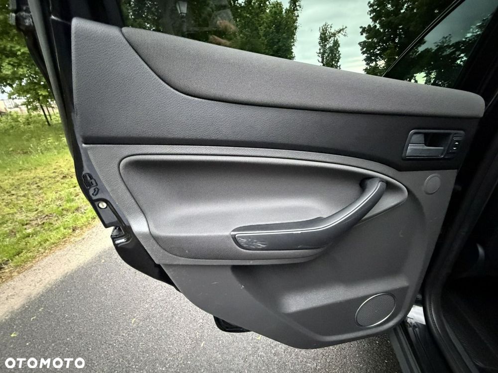 Ford Kuga - 21