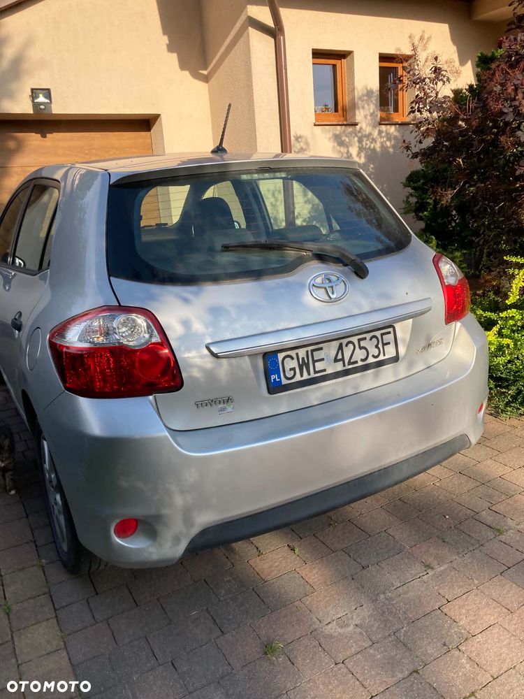 Toyota Auris 1.4 D-4D Terra EU5 - 4