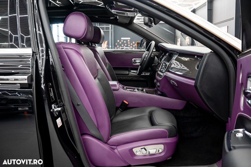 Rolls-Royce Ghost Black Badge - 12