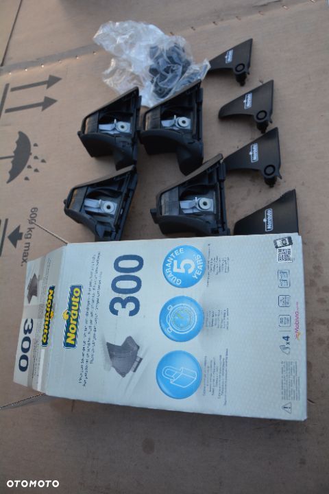 Toyota Auris 2013 - bagażnik dachowy Norauto NOWY KLucz - 5