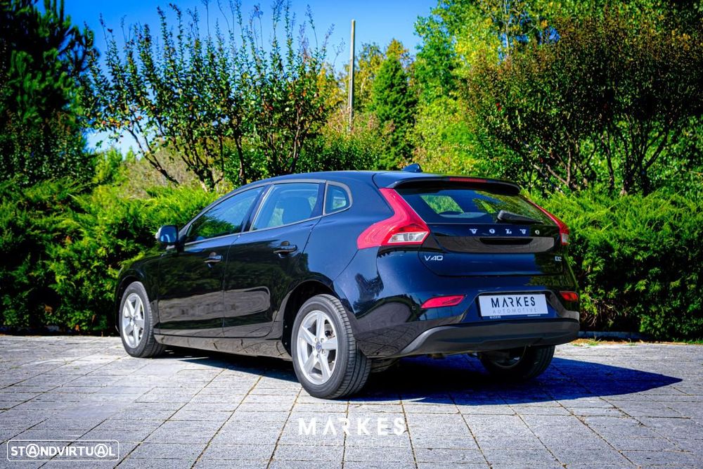 Volvo V40 1.6 D2 Momentum Eco - 12