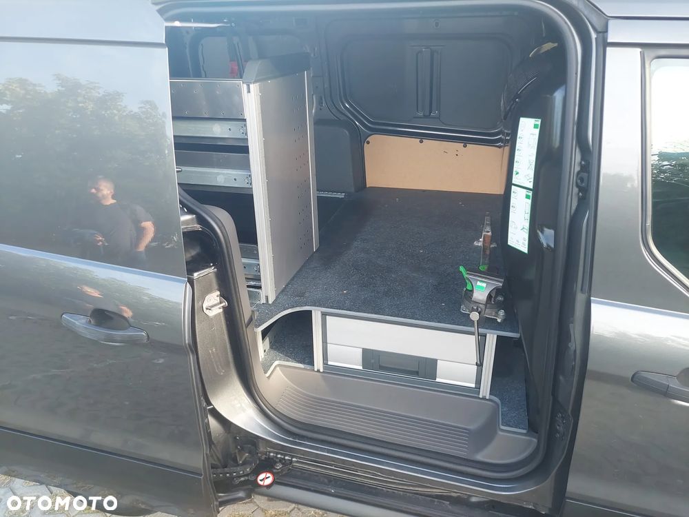 Ford Transit Connect - 19