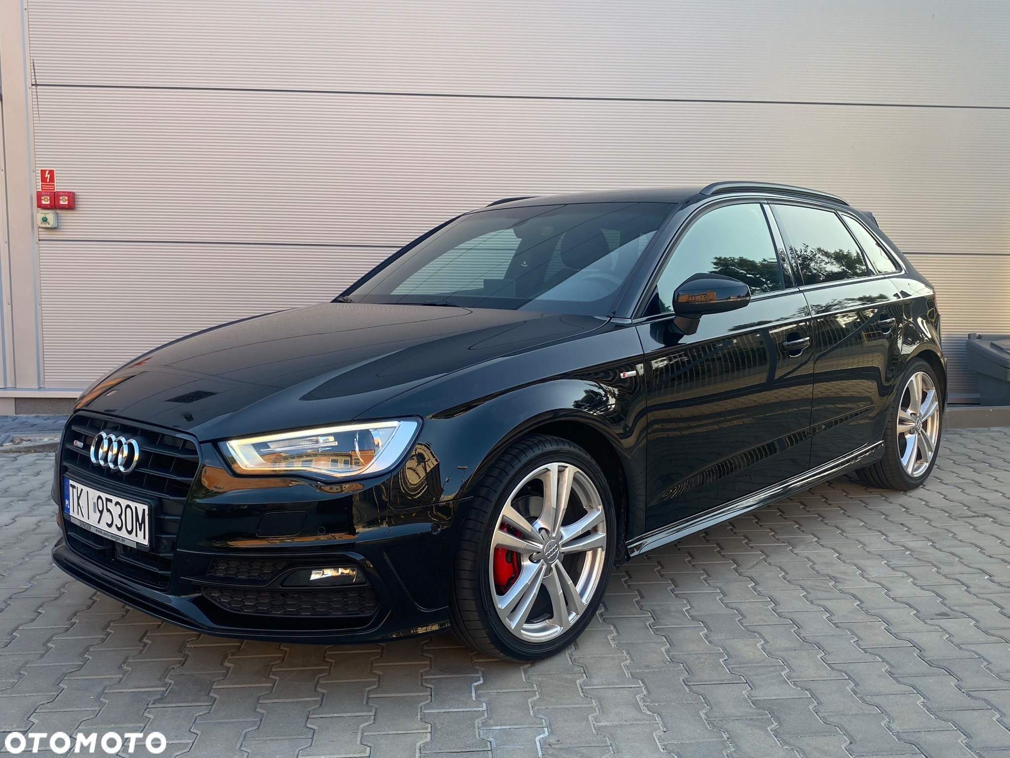 Audi A3 1.4 TFSI Sportback S line Sportpaket - 2