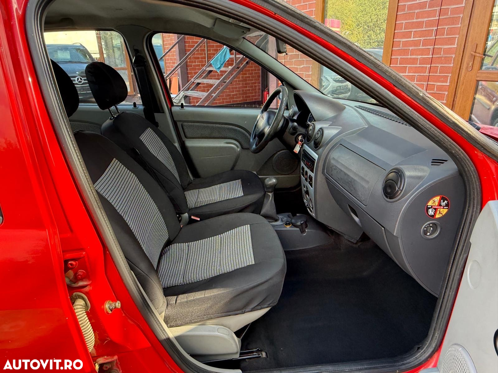 Dacia Logan - 8