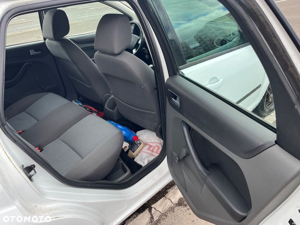 Ford Focus 1.6 Ambiente - 8