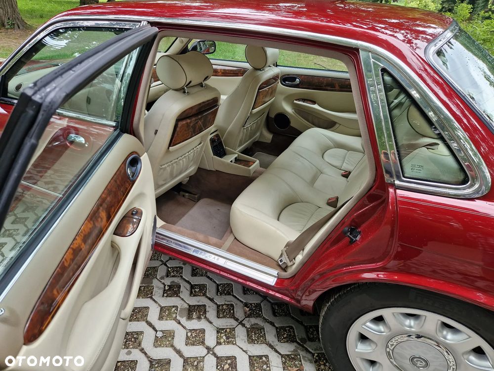 Jaguar XJ - 6