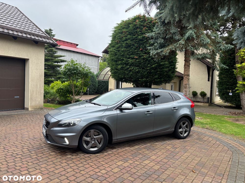 Volvo V40 D4 Drive-E R-Design Momentum - 2