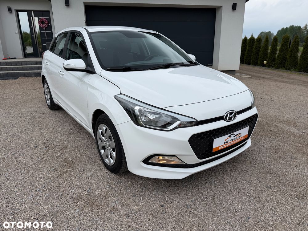 Hyundai i20 blue 1.2 - 5