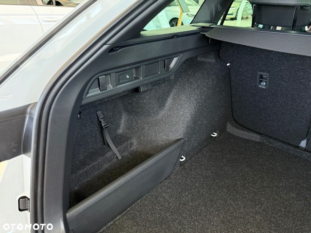 Skoda Octavia 1.5 TSI mHEV Sportline DSG - 30