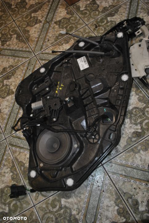 Mechanizm szyby prawy tył Fiat 500X