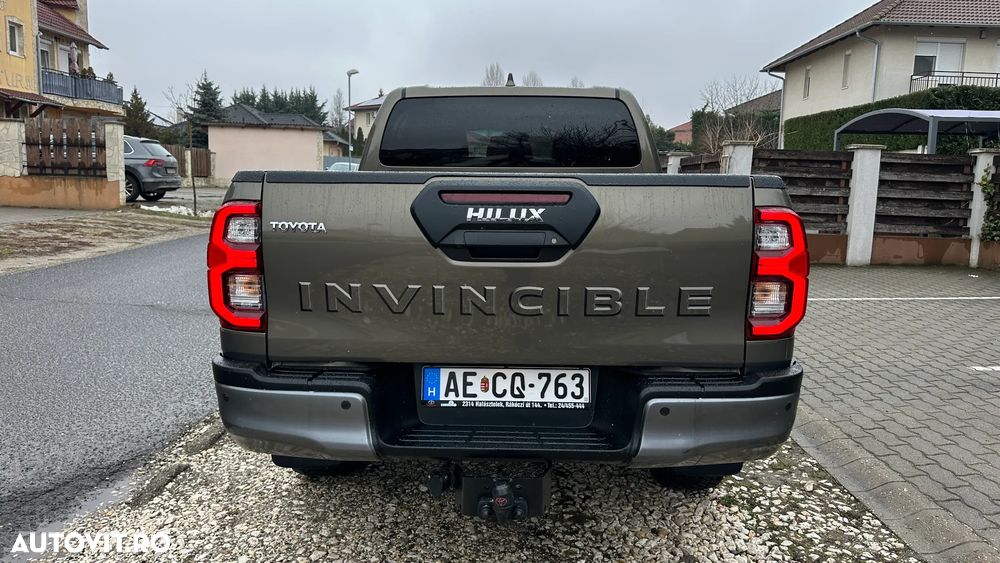 Toyota Hilux 2.8D 204CP 4x4 Double Cab AT Invincible Color Edition - 6