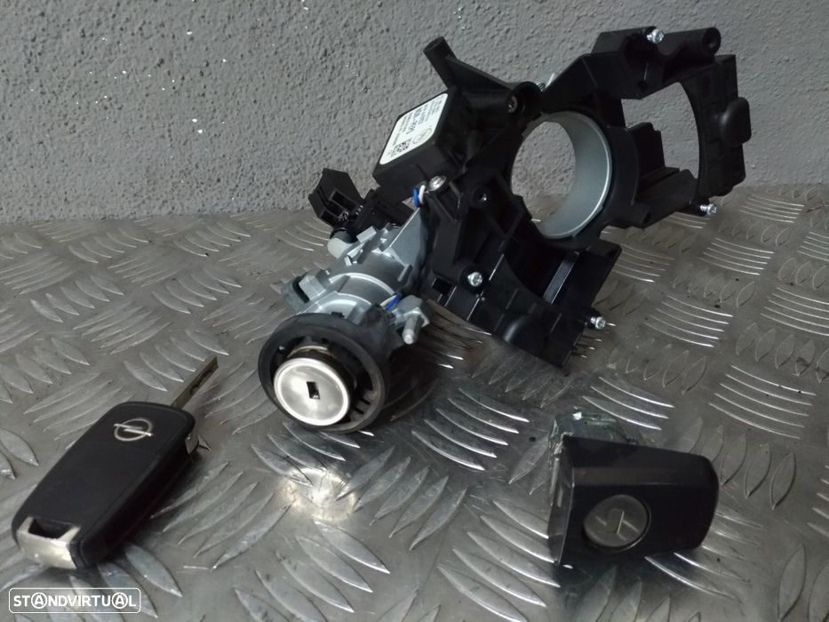 Canhão de Ignição e porta esquerda Opel Astra J P10 2009 a 2015 - 1