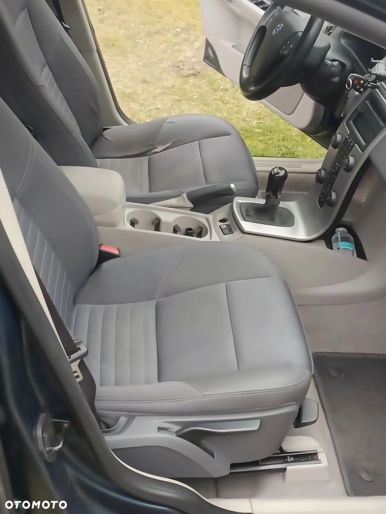 Volvo S40 2.0D Momentum - 5