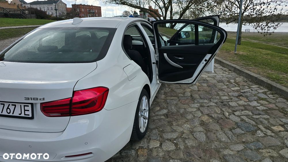BMW Seria 3 318d - 10