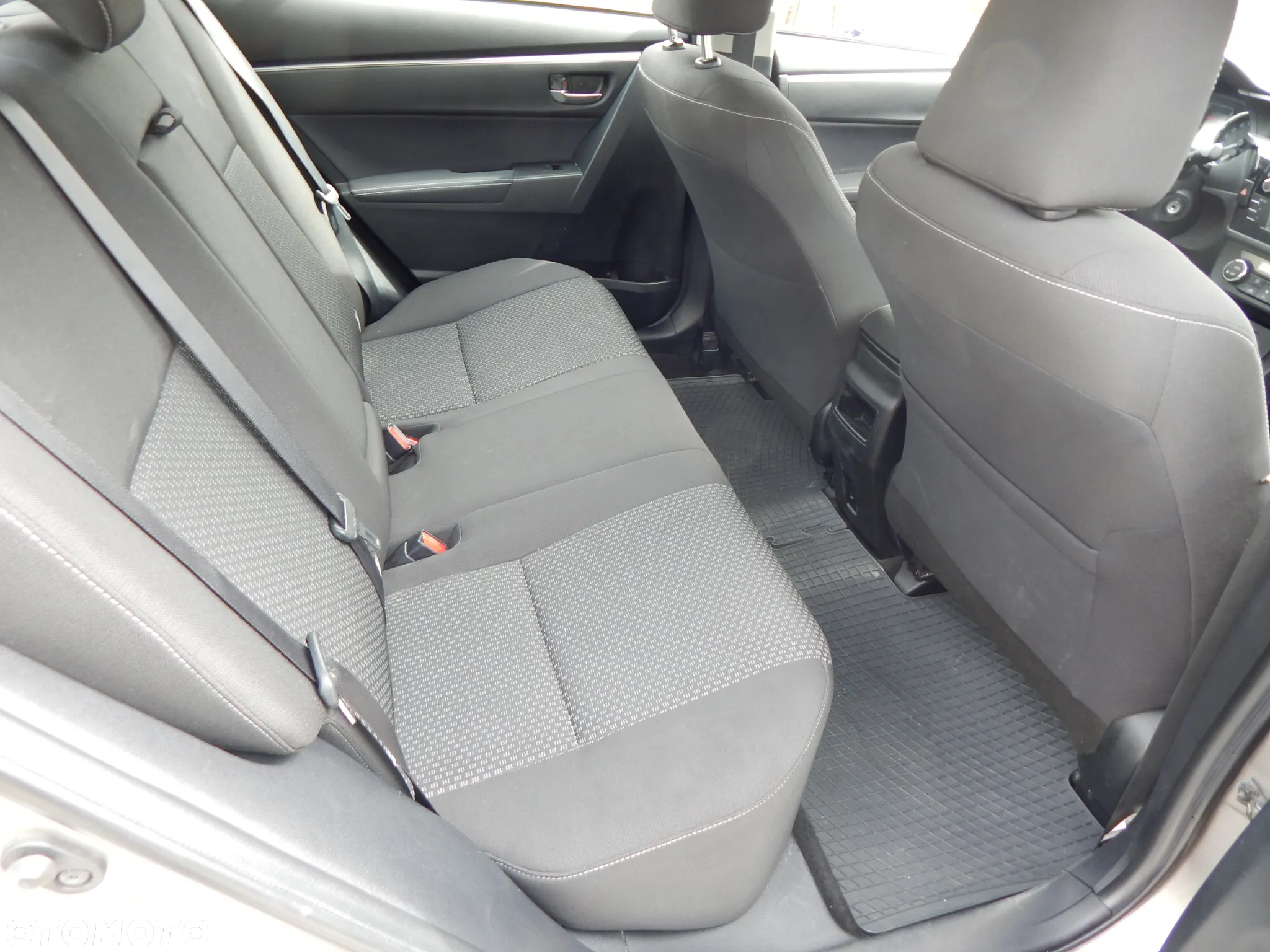 Toyota Corolla 1.6 Comfort MS - 7
