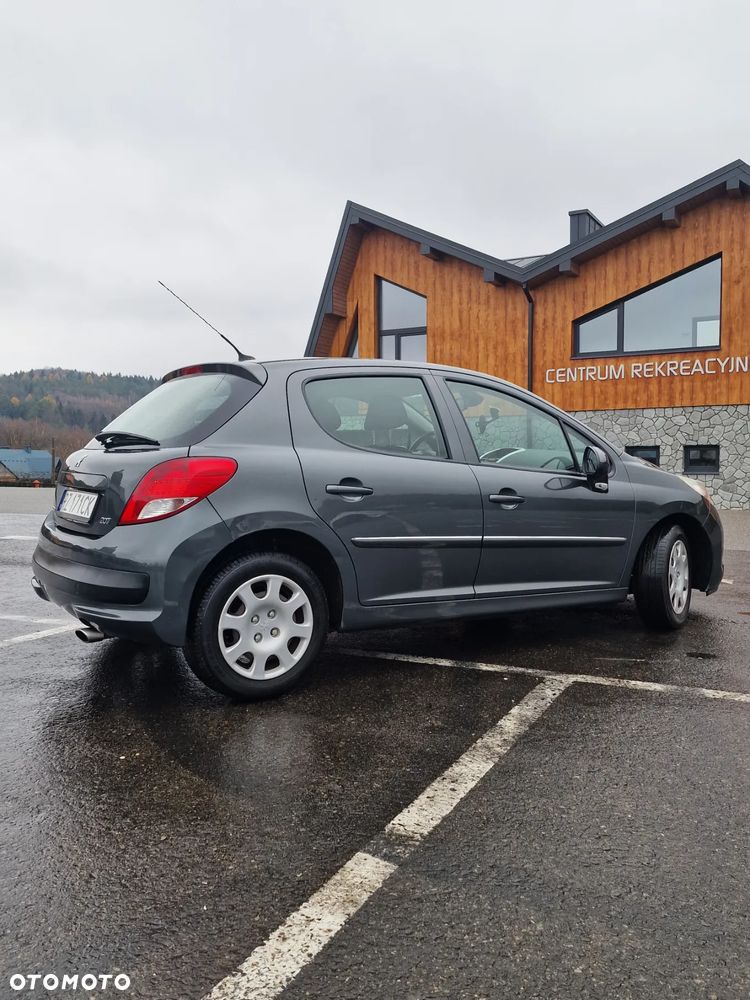 Peugeot 207 - 16