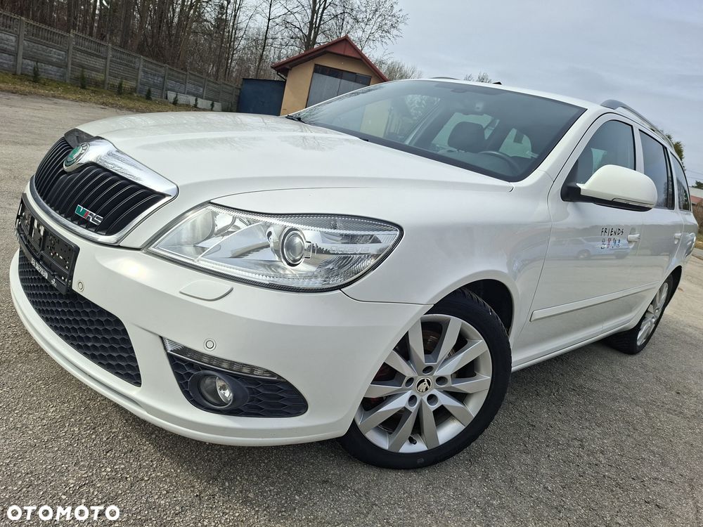 Skoda Octavia 2.0 TSI DSG RS - 2