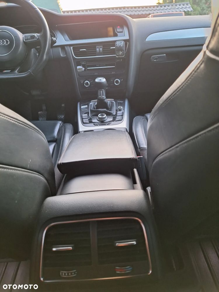 Audi A4 Avant 2.0 TDI DPF S line Sportpaket - 15