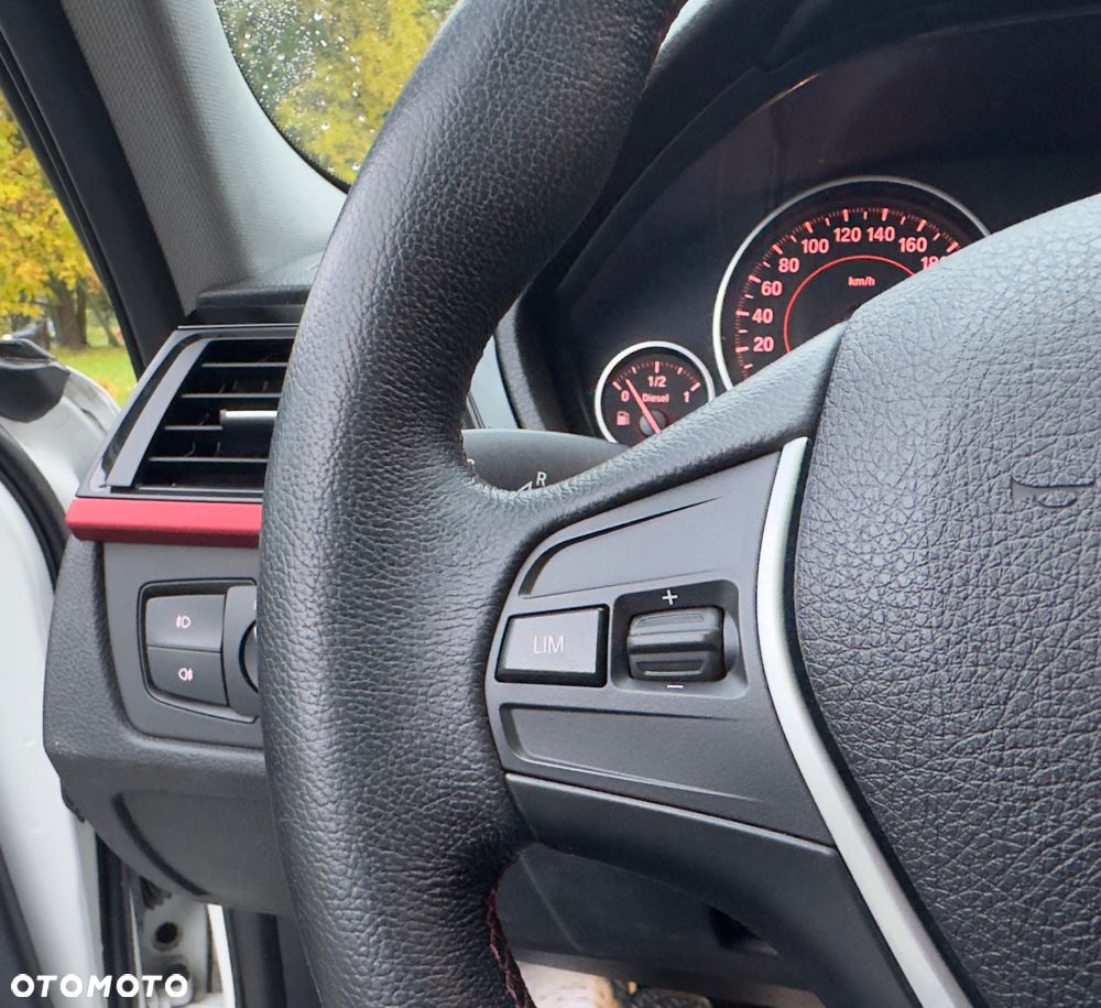 BMW Seria 3 318d Sport Line EU6 - 28