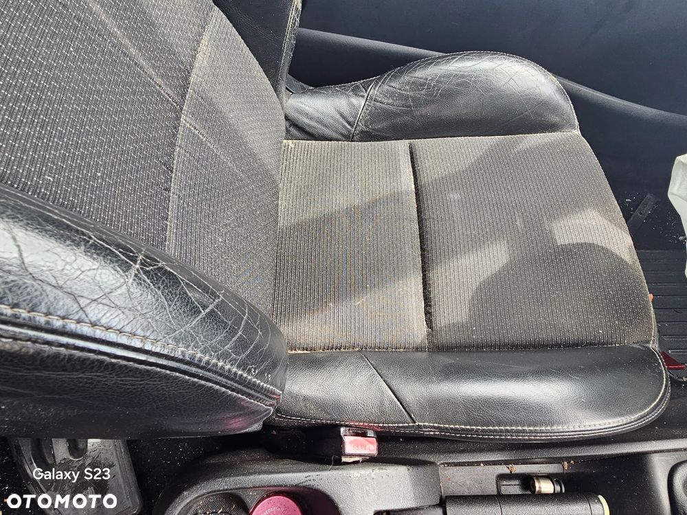 Fotel kierowcy pasażera kanapa pół-skóra skórzane boczek tapicerka Peugeot 207 2008r 3d hatchback EZQC - 2