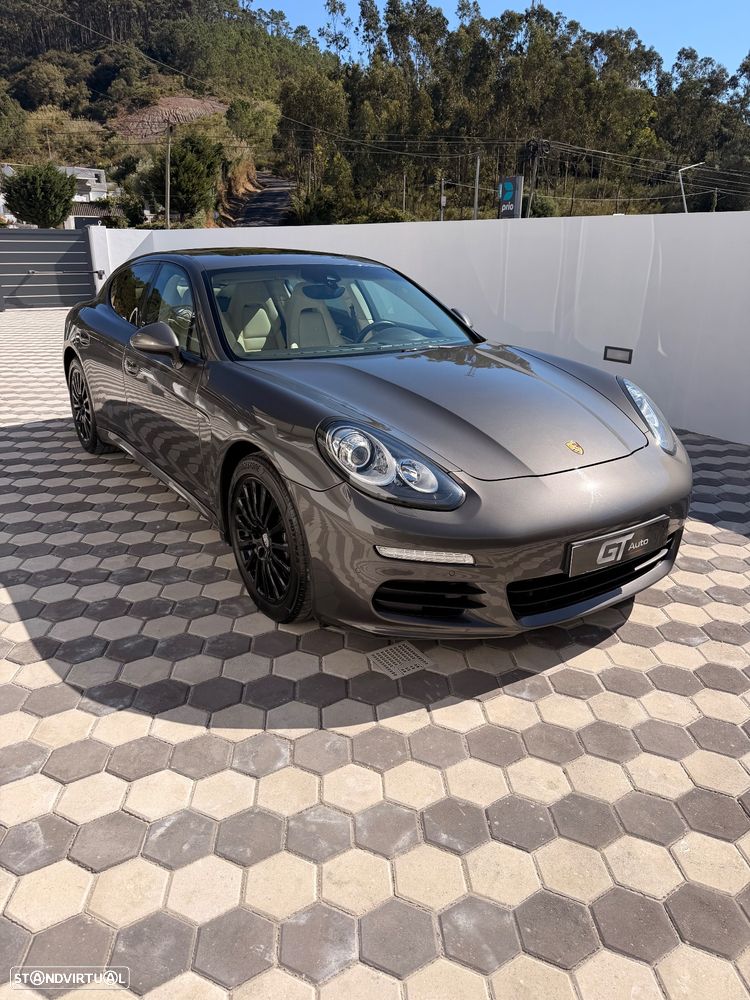 Porsche Panamera - 3