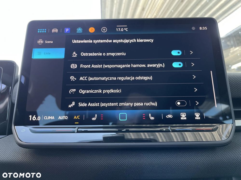Volkswagen T-Roc 1.5 eTSI Life DSG - 34