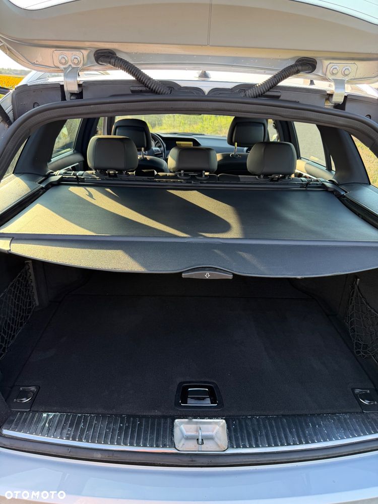 Mercedes-Benz Klasa C 180 BlueEFFICIENCY 7G-TRONIC Elegance - 9
