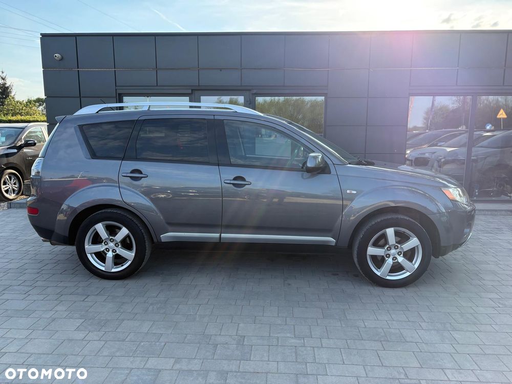 Mitsubishi Outlander - 6