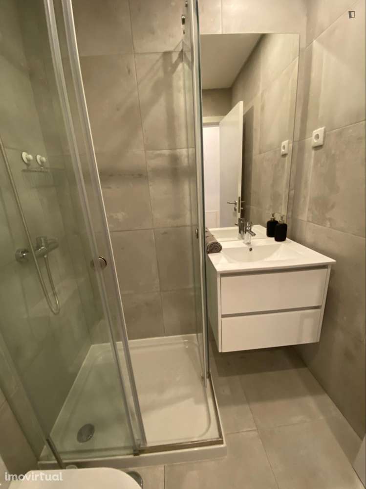 Quarto - localizado em Oeiras Lisbon - Grande imagem: 2/10