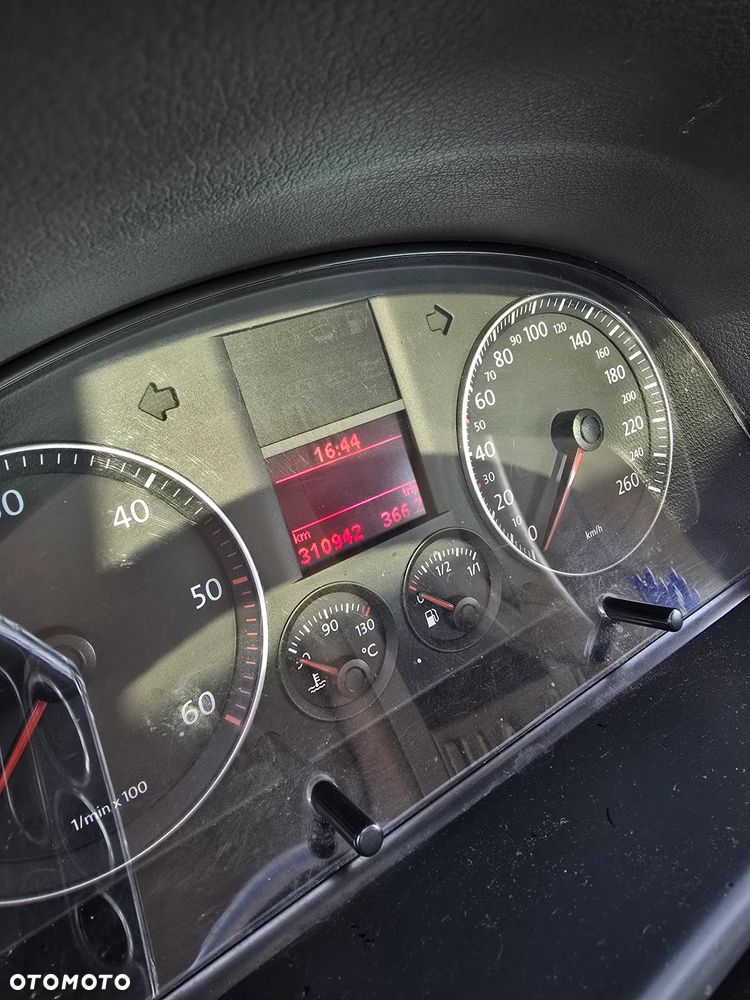 Volkswagen Touran 1.9 TDI Basis - 10