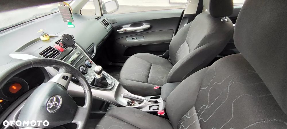 Toyota Auris 1.6 Terra - 7