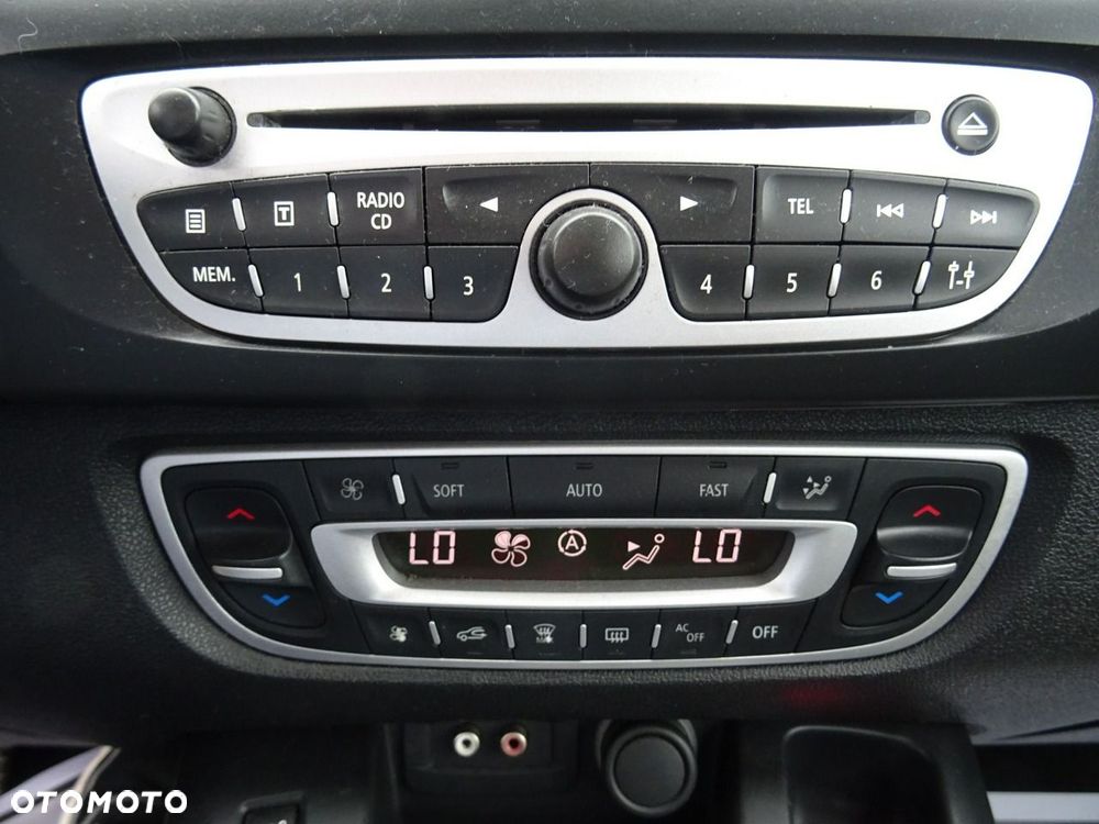 Renault Scenic - 17