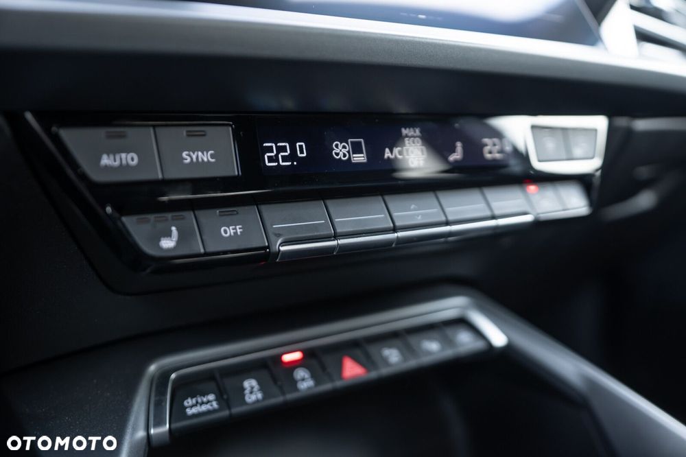 Audi A3 Sportback 35 TFSI mHEV S Line S tronic - 32