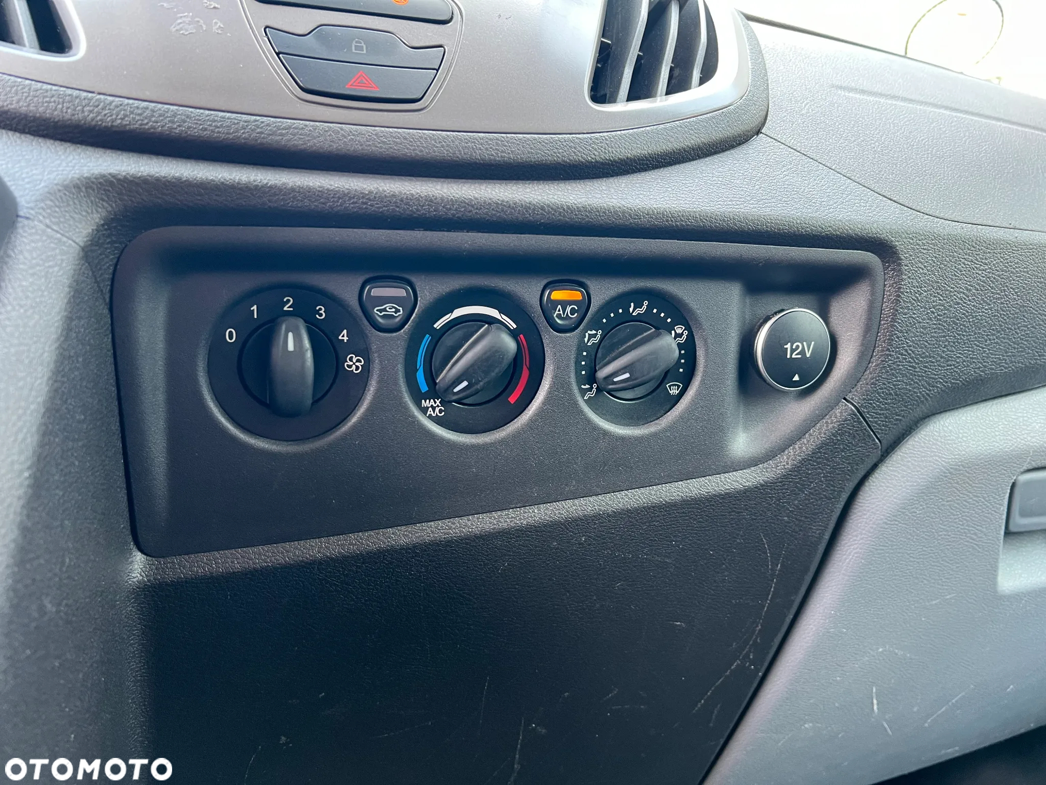 Ford Transit - 30